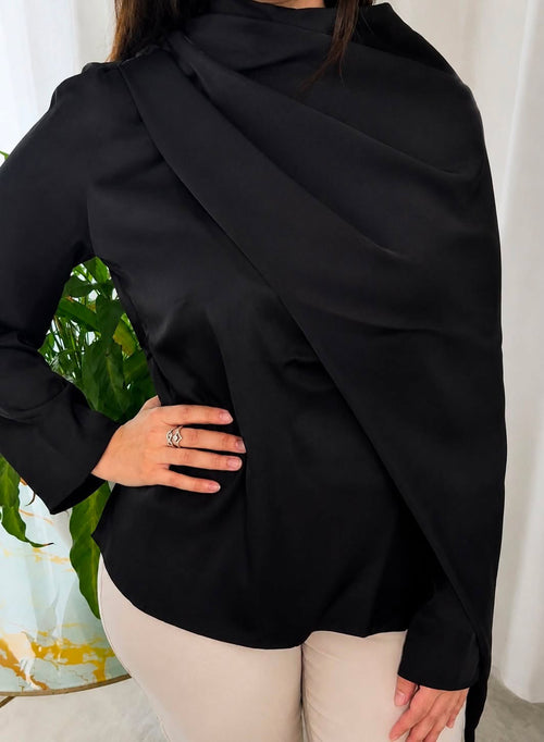 Blouse avec Cape Satinée — Noire