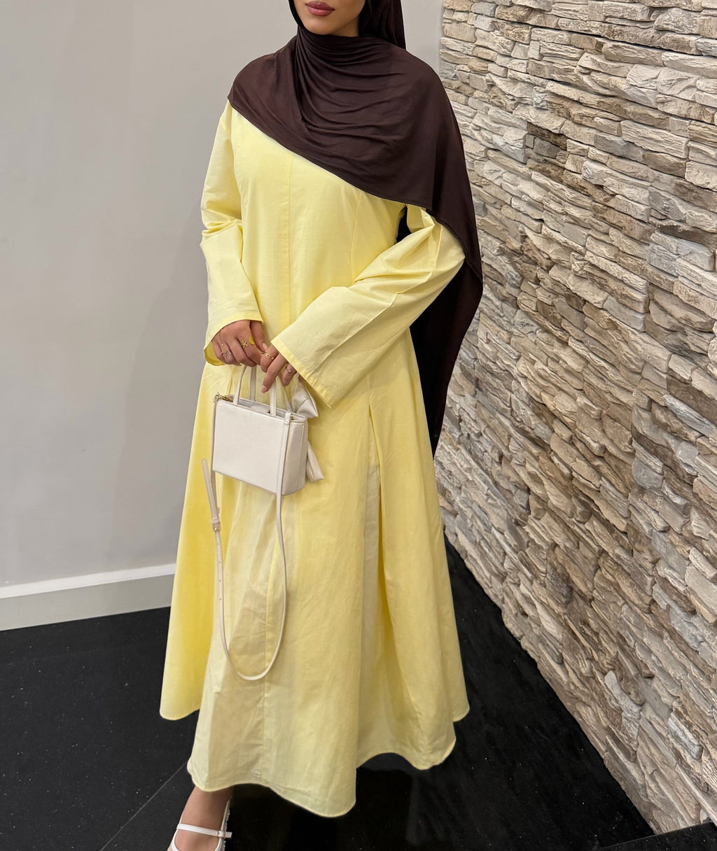 Robe cintrée jaune